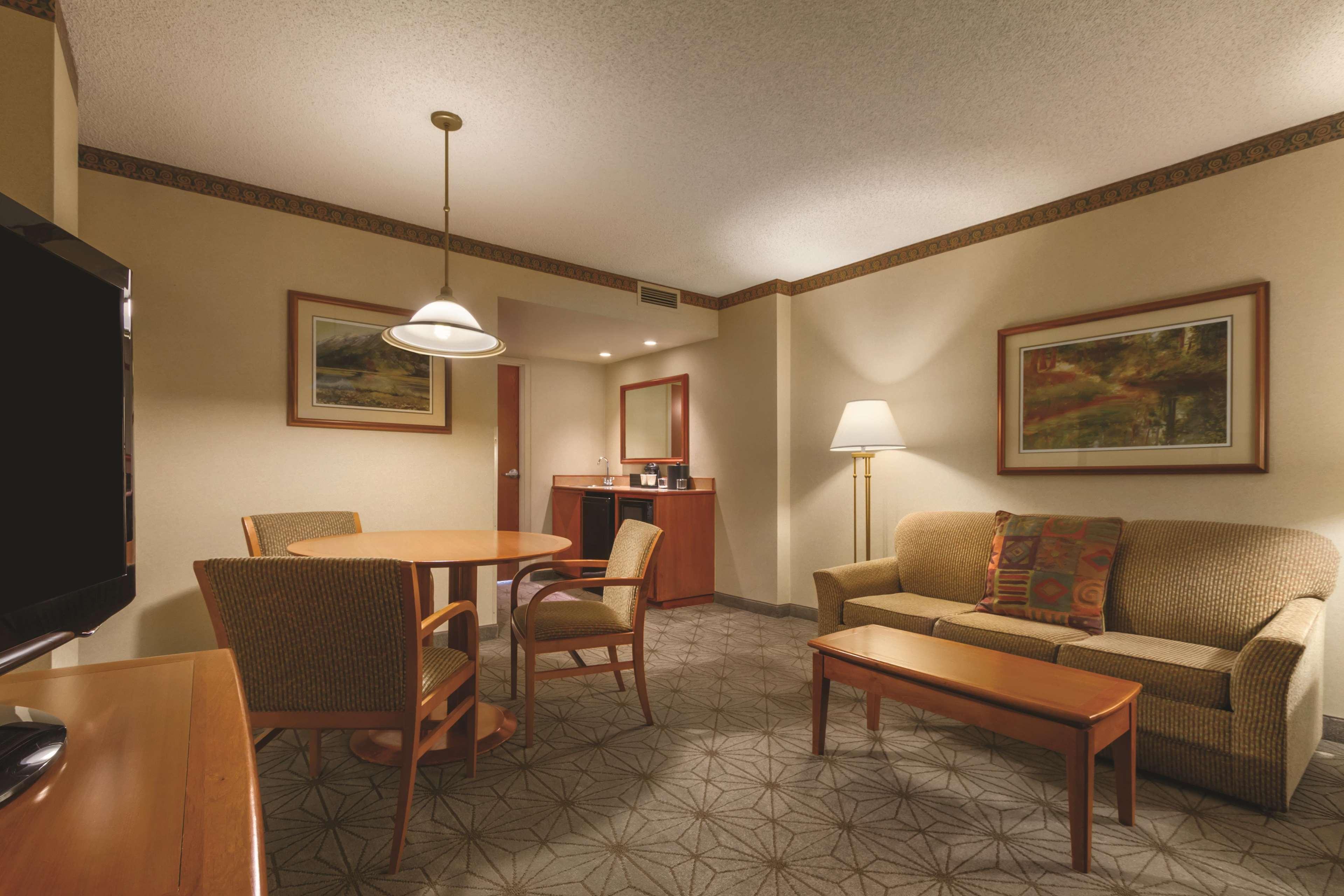 Embassy Suites By Hilton Portland Airport Luaran gambar