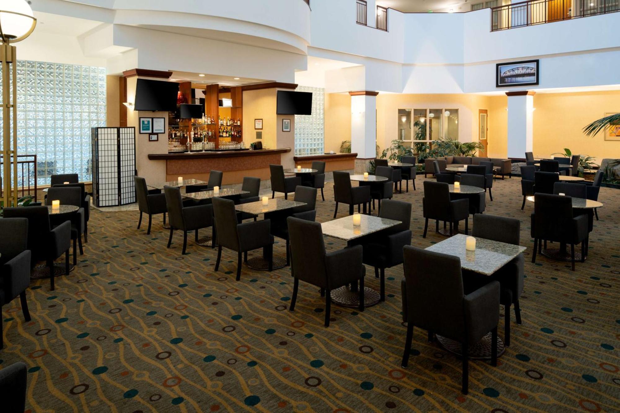 Embassy Suites By Hilton Portland Airport Luaran gambar