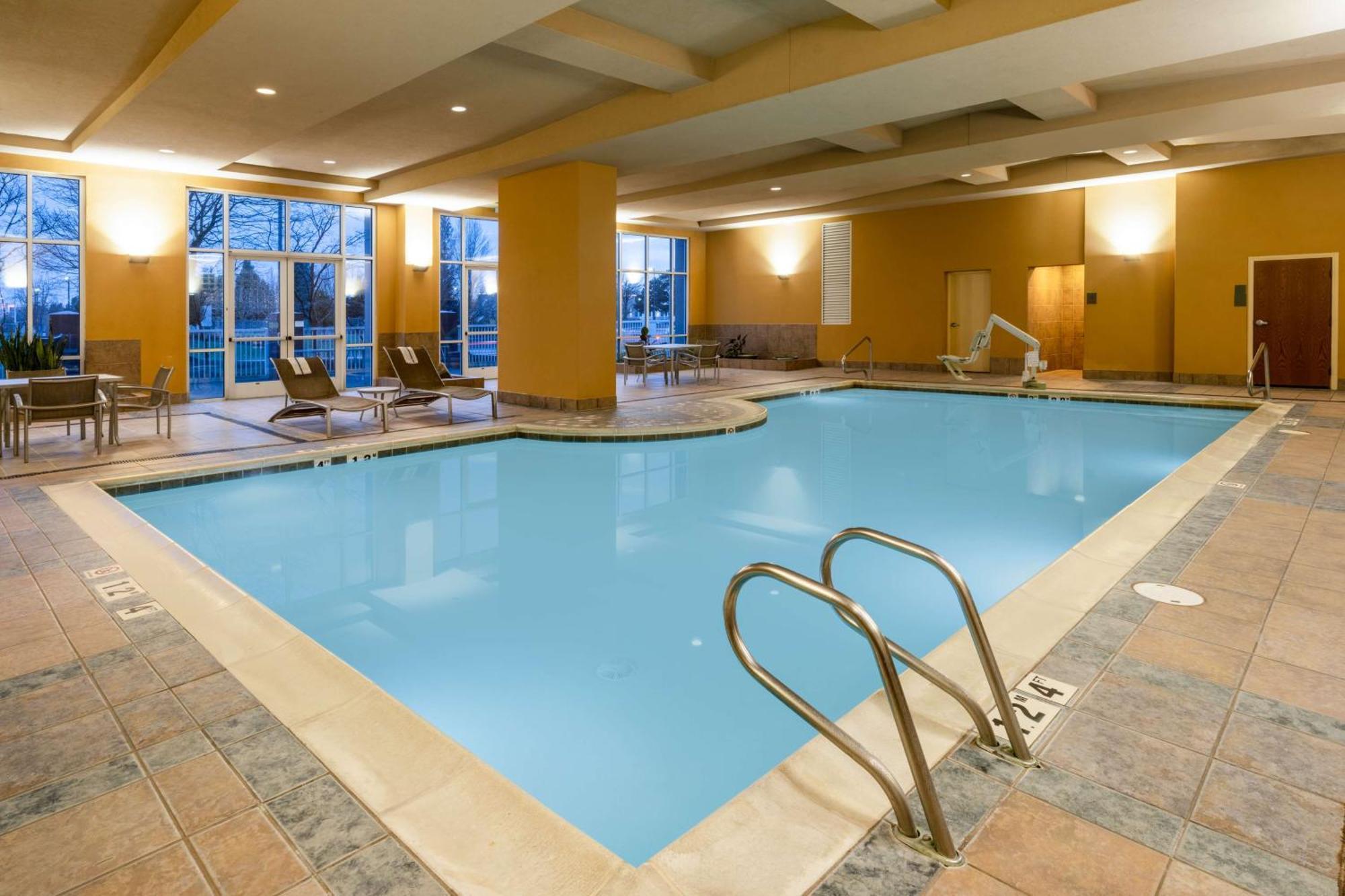 Embassy Suites By Hilton Portland Airport Luaran gambar